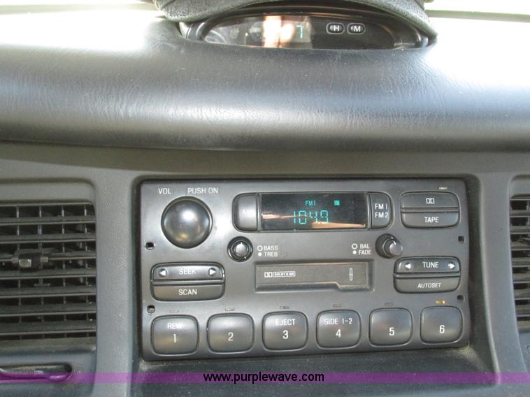 image for item H1116 1997 Lincoln Town Car Executive Tiffany Masteron Express limousine