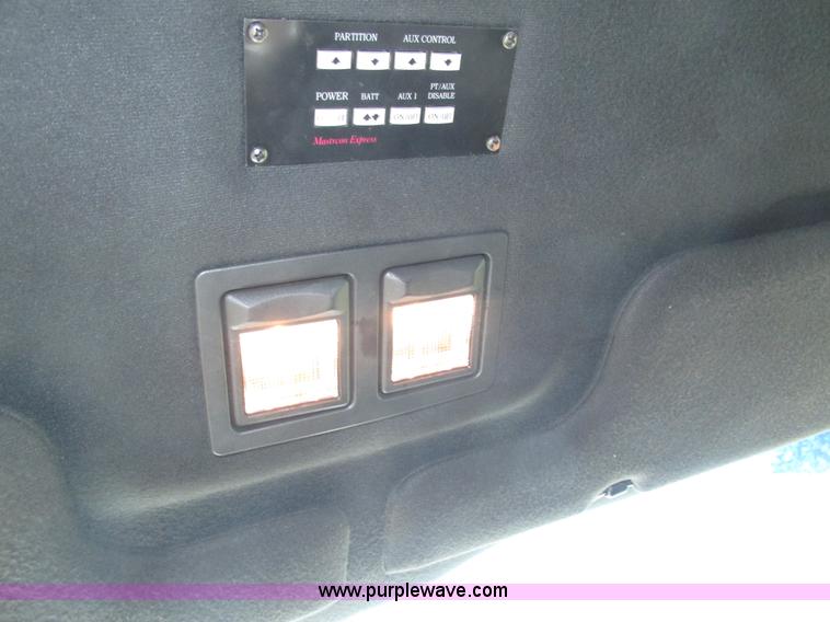 image for item H1116 1997 Lincoln Town Car Executive Tiffany Masteron Express limousine