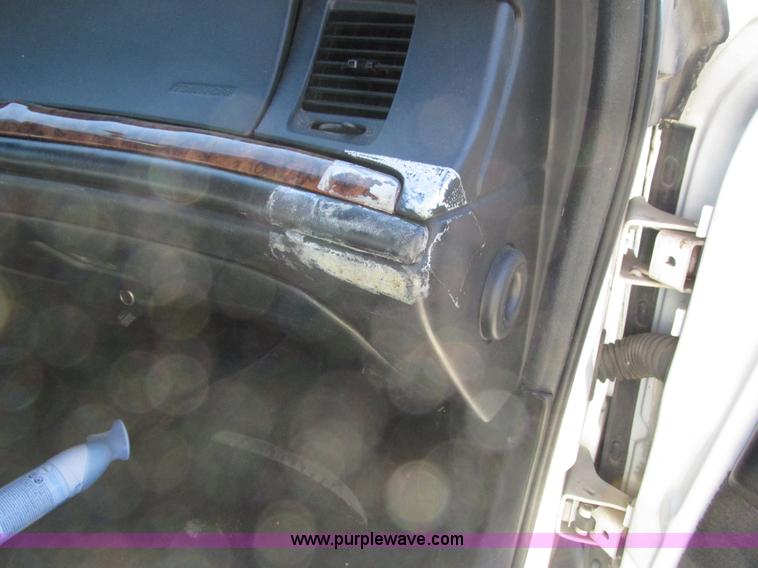 image for item H1116 1997 Lincoln Town Car Executive Tiffany Masteron Express limousine