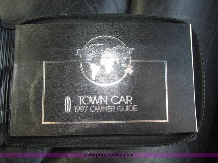 image for item H1116 1997 Lincoln Town Car Executive Tiffany Masteron Express limousine