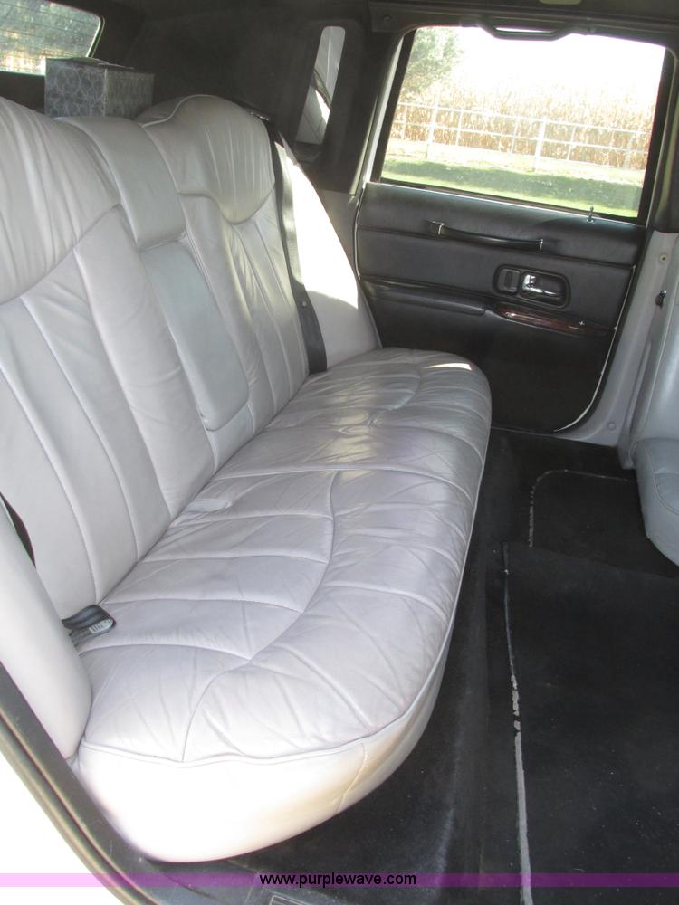 image for item H1116 1997 Lincoln Town Car Executive Tiffany Masteron Express limousine