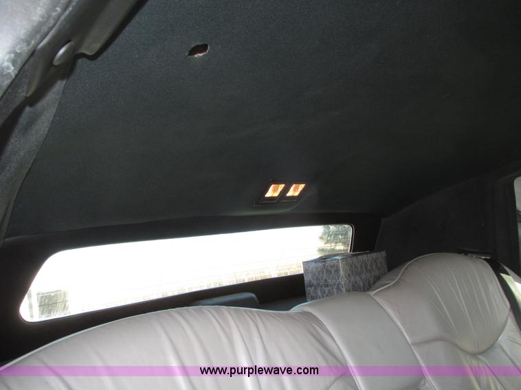 image for item H1116 1997 Lincoln Town Car Executive Tiffany Masteron Express limousine