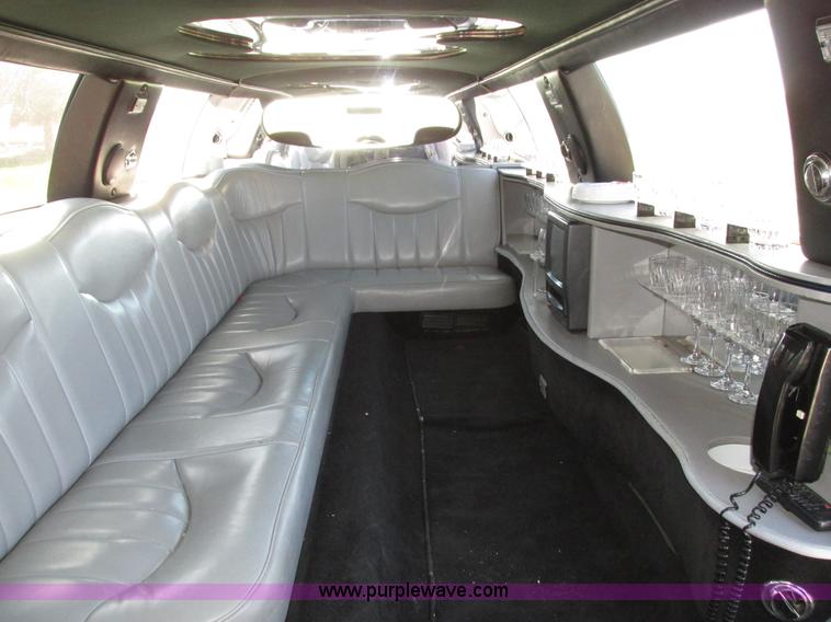 image for item H1116 1997 Lincoln Town Car Executive Tiffany Masteron Express limousine