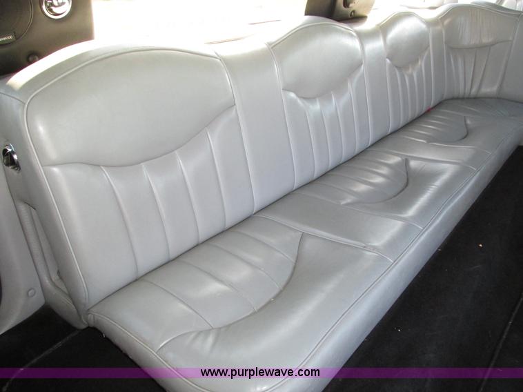 image for item H1116 1997 Lincoln Town Car Executive Tiffany Masteron Express limousine