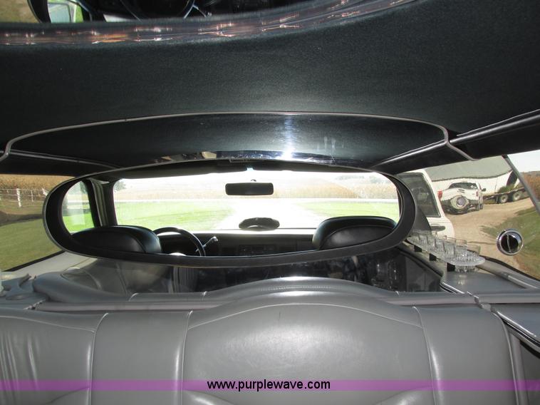 image for item H1116 1997 Lincoln Town Car Executive Tiffany Masteron Express limousine