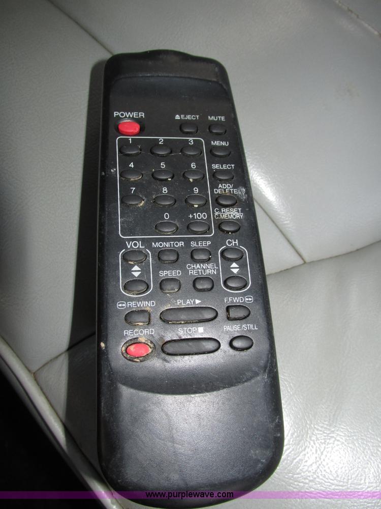 image for item H1116 1997 Lincoln Town Car Executive Tiffany Masteron Express limousine