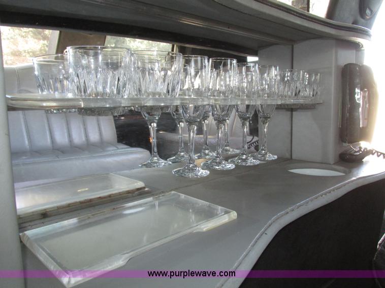 image for item H1116 1997 Lincoln Town Car Executive Tiffany Masteron Express limousine