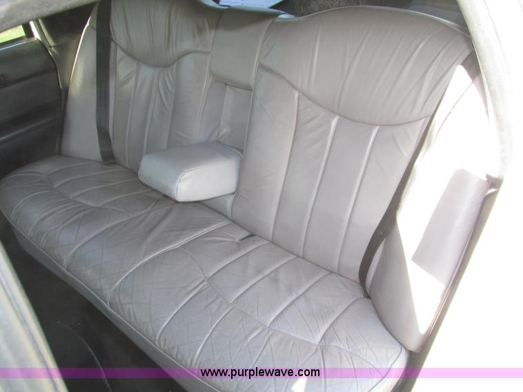 image for item H1116 1997 Lincoln Town Car Executive Tiffany Masteron Express limousine