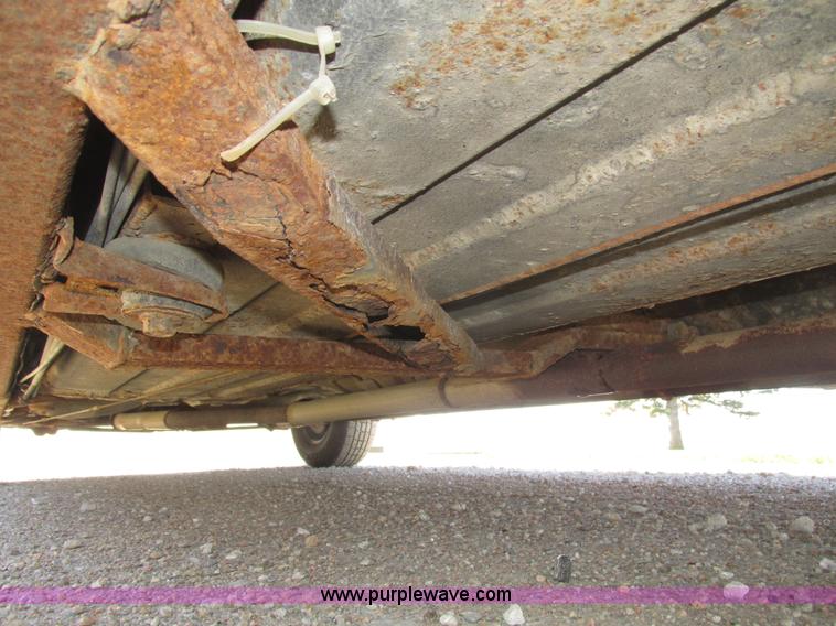 image for item H1116 1997 Lincoln Town Car Executive Tiffany Masteron Express limousine