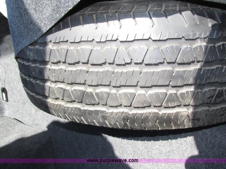 image for item H1116 1997 Lincoln Town Car Executive Tiffany Masteron Express limousine