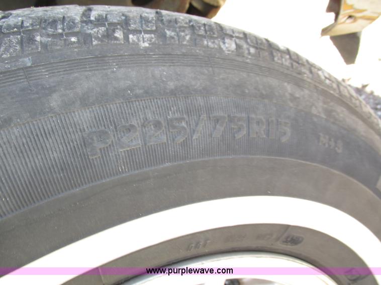 image for item H1116 1997 Lincoln Town Car Executive Tiffany Masteron Express limousine