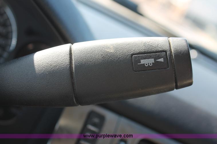 image for item H8082 2007 Chevrolet Suburban 1500 SUV