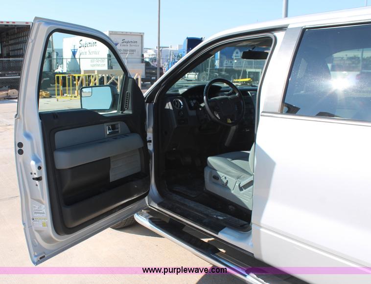 image for item H8083 2011 Ford F150 XLT SuperCrew pickup truck