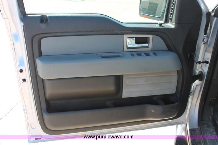 image for item H8083 2011 Ford F150 XLT SuperCrew pickup truck