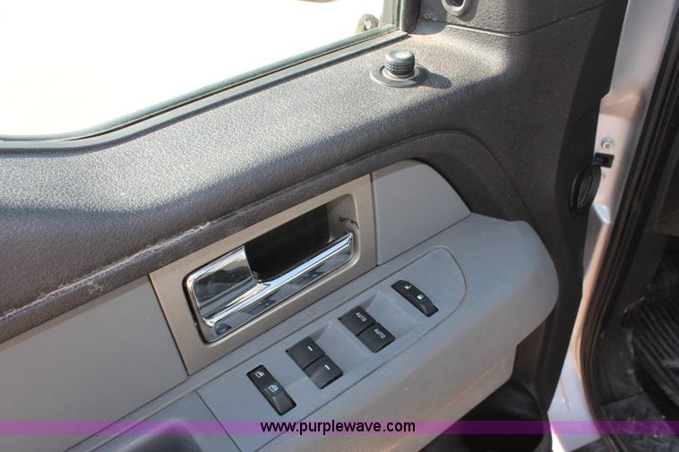 image for item H8083 2011 Ford F150 XLT SuperCrew pickup truck