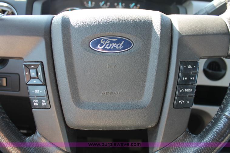 image for item H8083 2011 Ford F150 XLT SuperCrew pickup truck