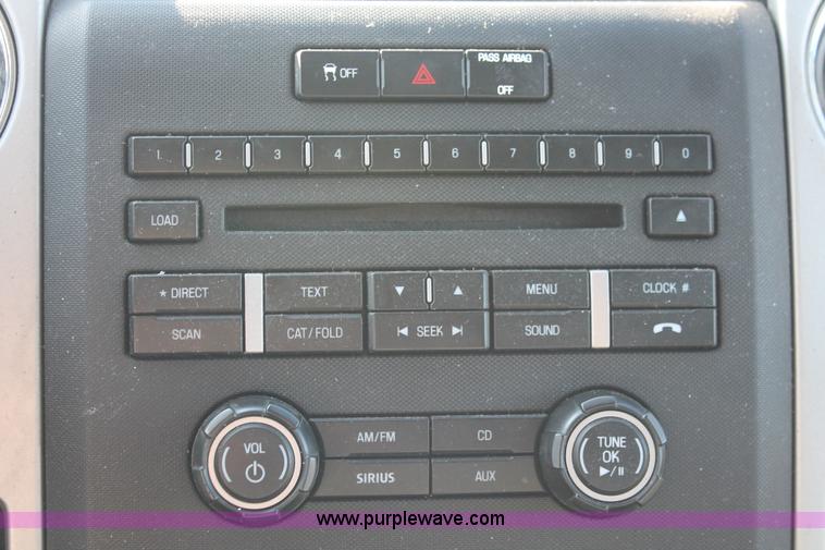 image for item H8083 2011 Ford F150 XLT SuperCrew pickup truck