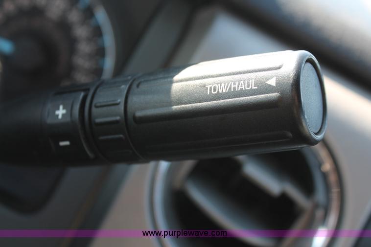 image for item H8083 2011 Ford F150 XLT SuperCrew pickup truck