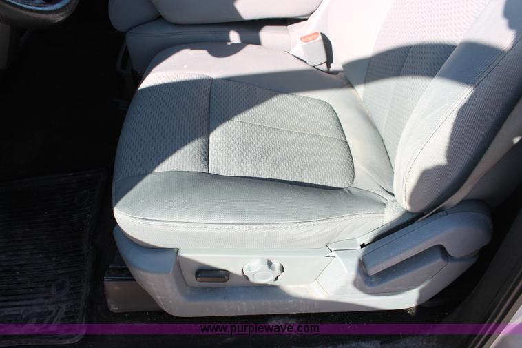 image for item H8083 2011 Ford F150 XLT SuperCrew pickup truck