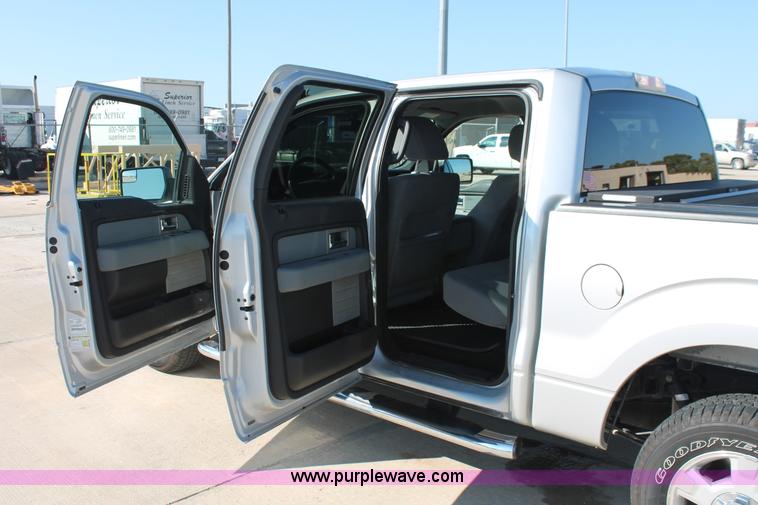 image for item H8083 2011 Ford F150 XLT SuperCrew pickup truck