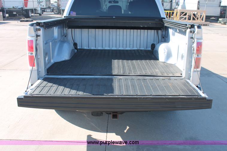 image for item H8083 2011 Ford F150 XLT SuperCrew pickup truck