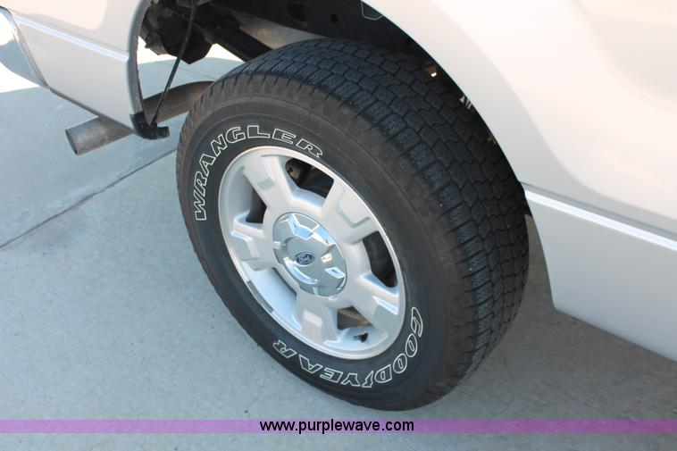 image for item H8083 2011 Ford F150 XLT SuperCrew pickup truck