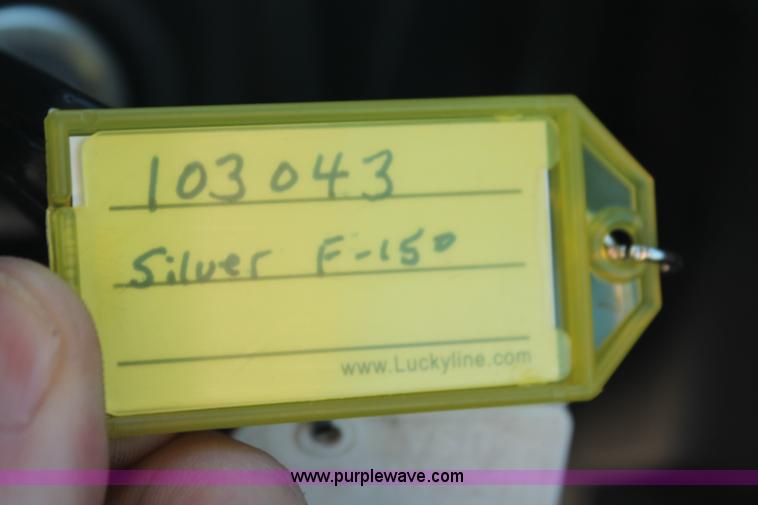 image for item H8083 2011 Ford F150 XLT SuperCrew pickup truck