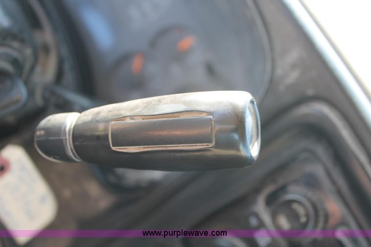 image for item H8084 2006 Chevrolet Silverado 2500HD pickup truck