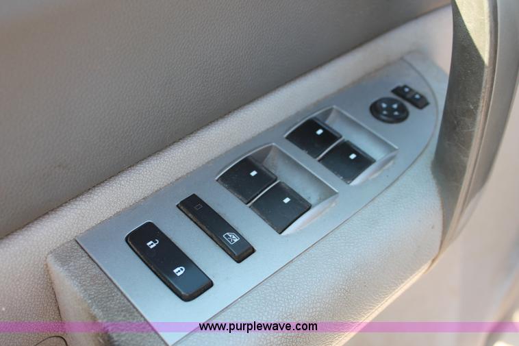 image for item H8085 2008 Chevrolet Silverado 2500HD Ext. Cab pickup truck