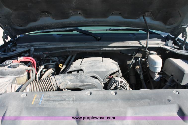 image for item H8085 2008 Chevrolet Silverado 2500HD Ext. Cab pickup truck