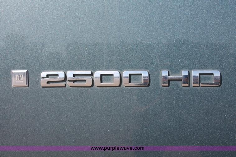 image for item H8085 2008 Chevrolet Silverado 2500HD Ext. Cab pickup truck
