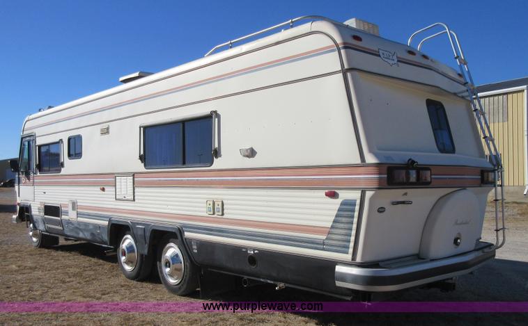 image for item I1910 1984 Chevrolet Holiday Rambler Presidental 33 RV