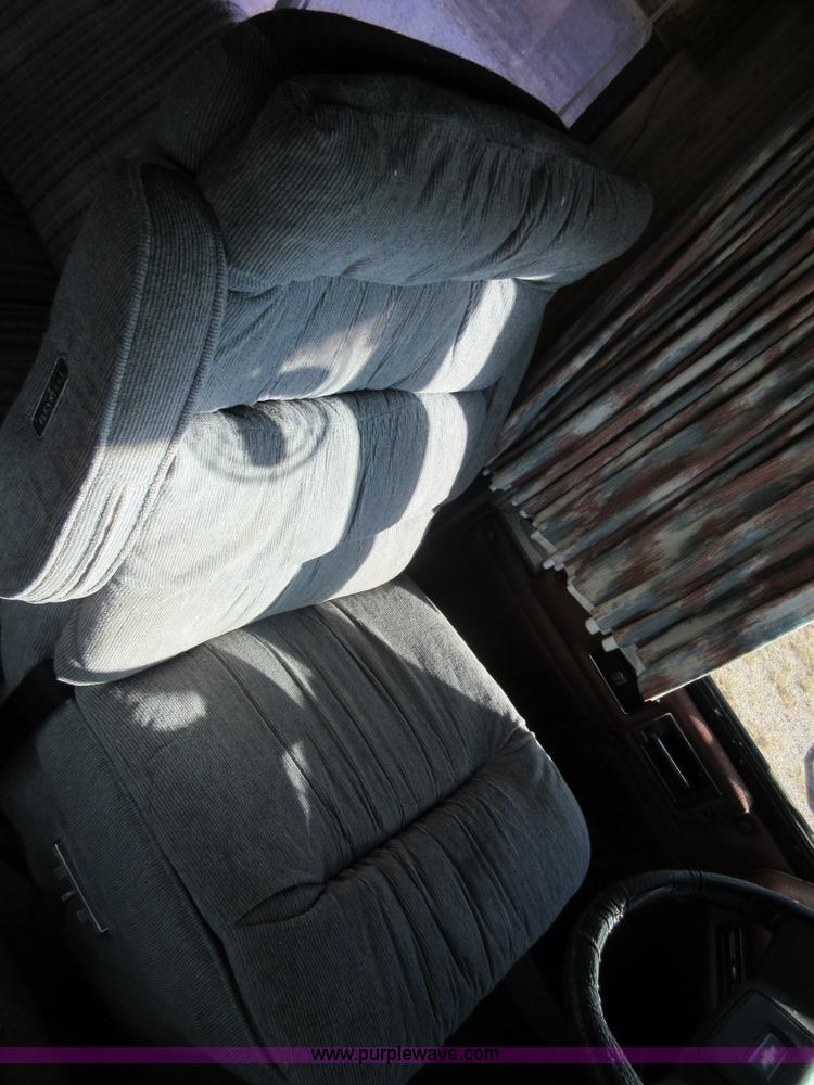 image for item I1910 1984 Chevrolet Holiday Rambler Presidental 33 RV