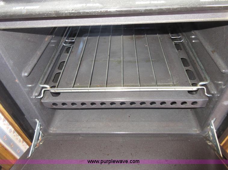 image for item I1910 1984 Chevrolet Holiday Rambler Presidental 33 RV