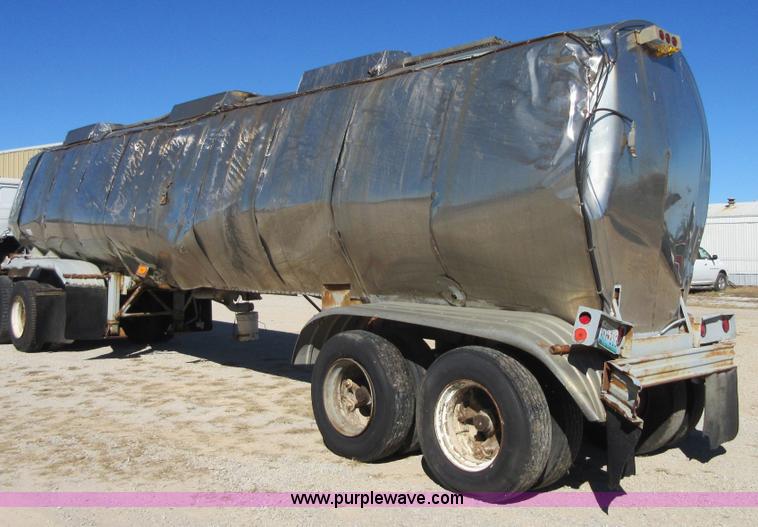 image for item I1924 1969 Moser tank trailer