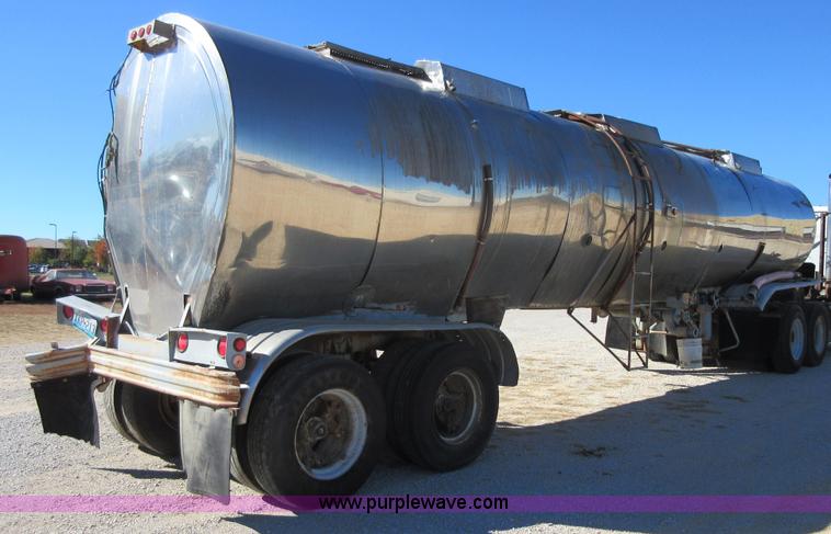 image for item I1924 1969 Moser tank trailer