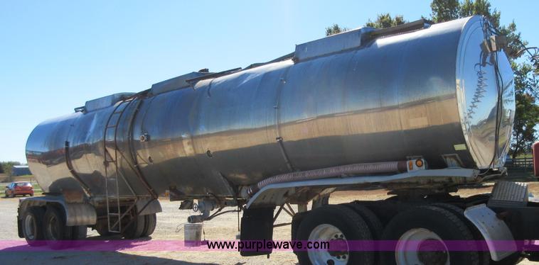 image for item I1924 1969 Moser tank trailer