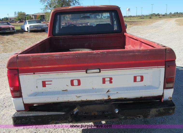 image for item I1926 1986 Ford Ranger SuperCab pickup truck