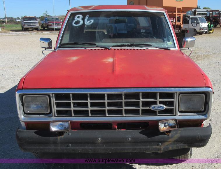 image for item I1926 1986 Ford Ranger SuperCab pickup truck