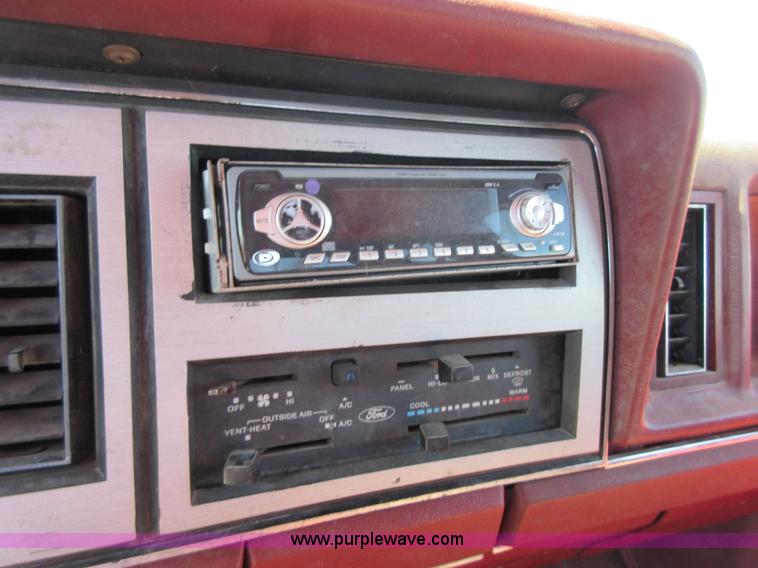 image for item I1926 1986 Ford Ranger SuperCab pickup truck