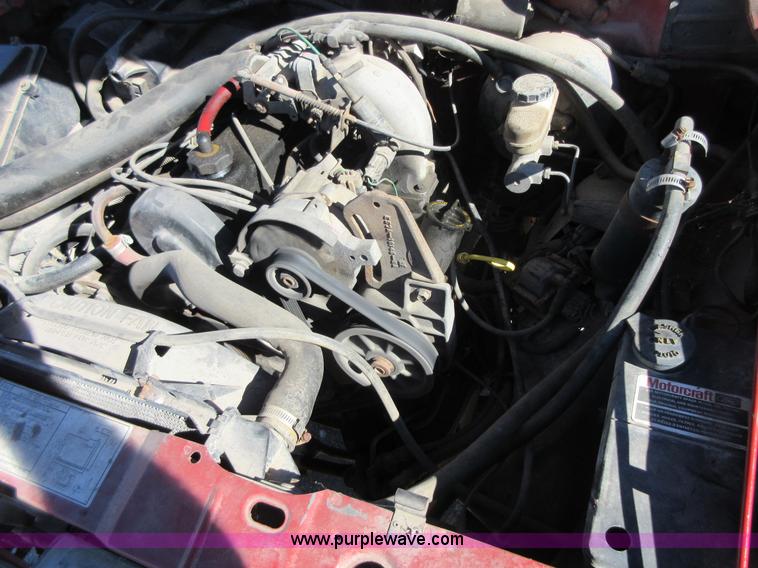 image for item I1926 1986 Ford Ranger SuperCab pickup truck