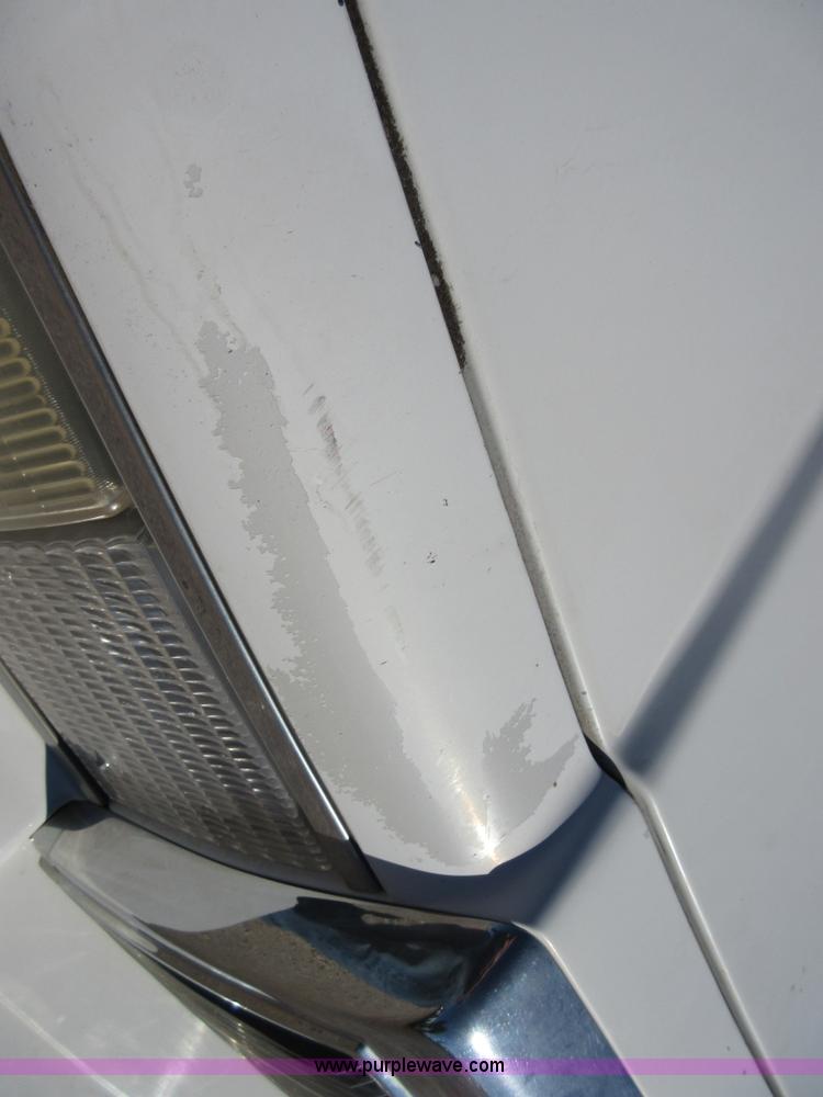 image for item I1928 1991 Lincoln Town Car Executive