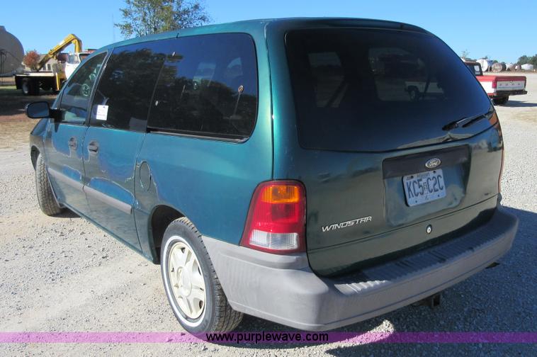 image for item I1929 2000 Ford Windstar van