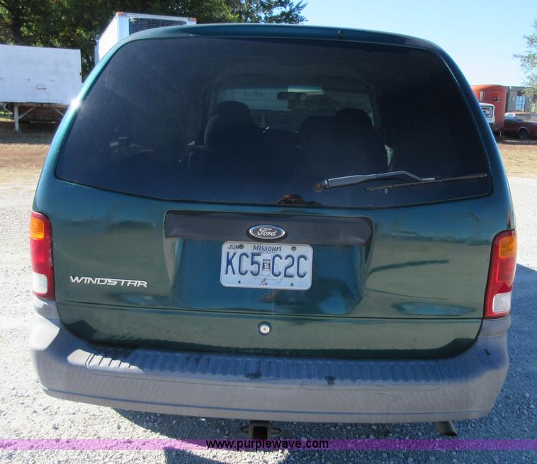 image for item I1929 2000 Ford Windstar van