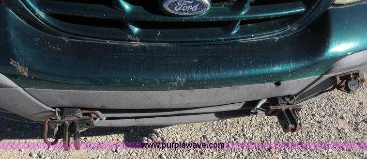 image for item I1929 2000 Ford Windstar van