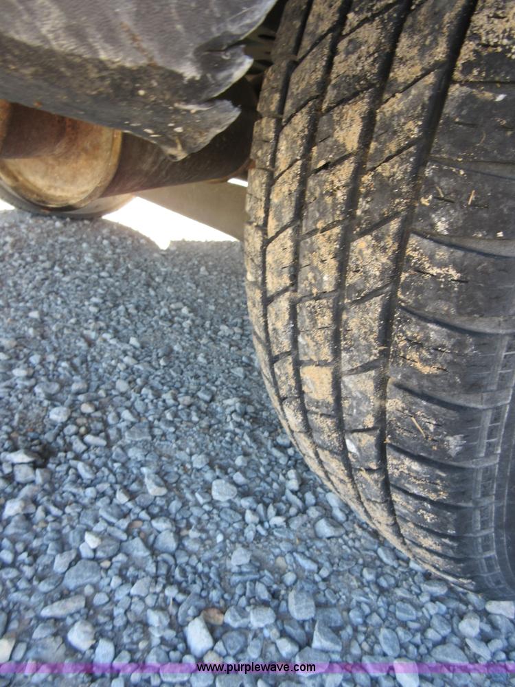 image for item I1929 2000 Ford Windstar van