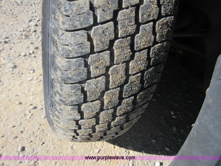 image for item I1929 2000 Ford Windstar van