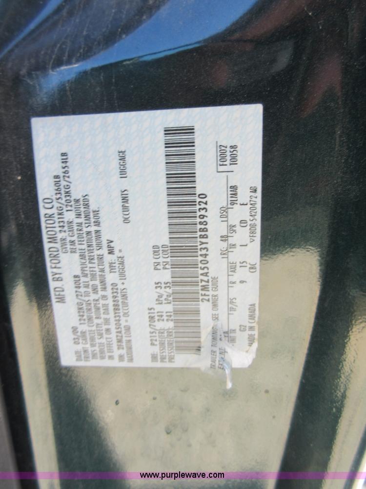 image for item I1929 2000 Ford Windstar van