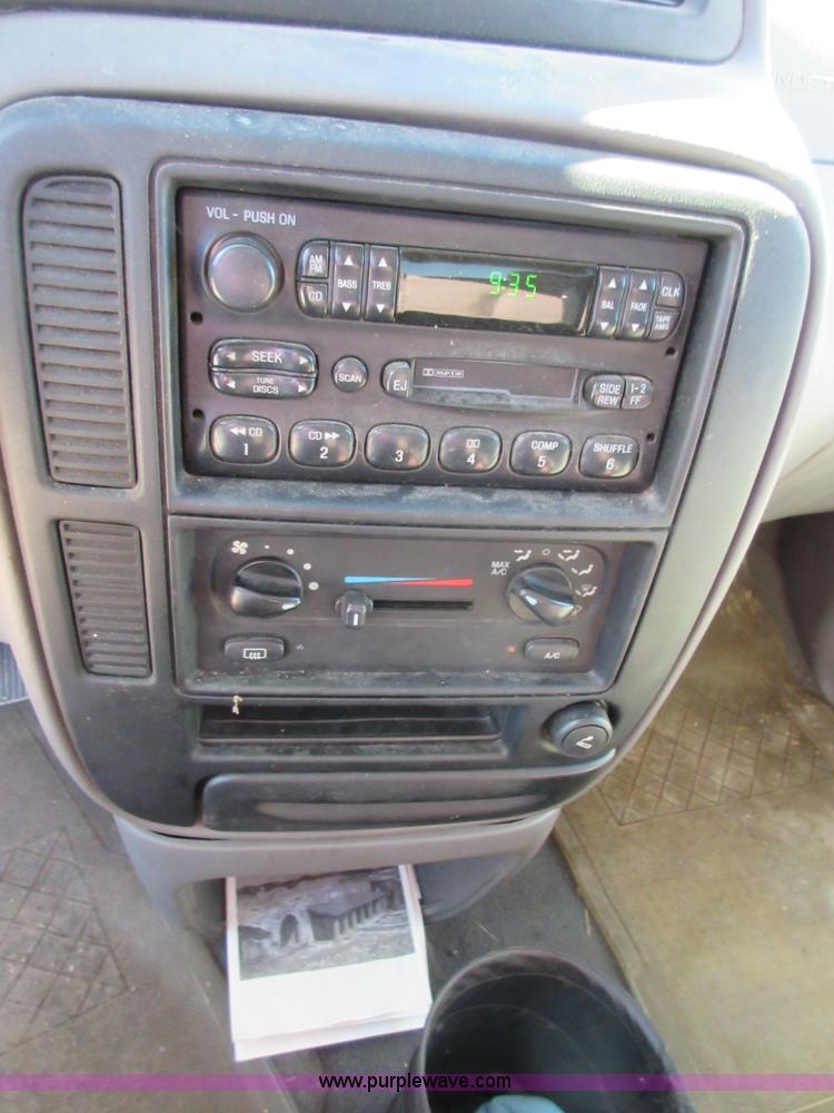 image for item I1929 2000 Ford Windstar van