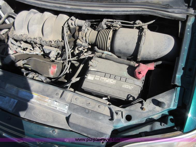 image for item I1929 2000 Ford Windstar van